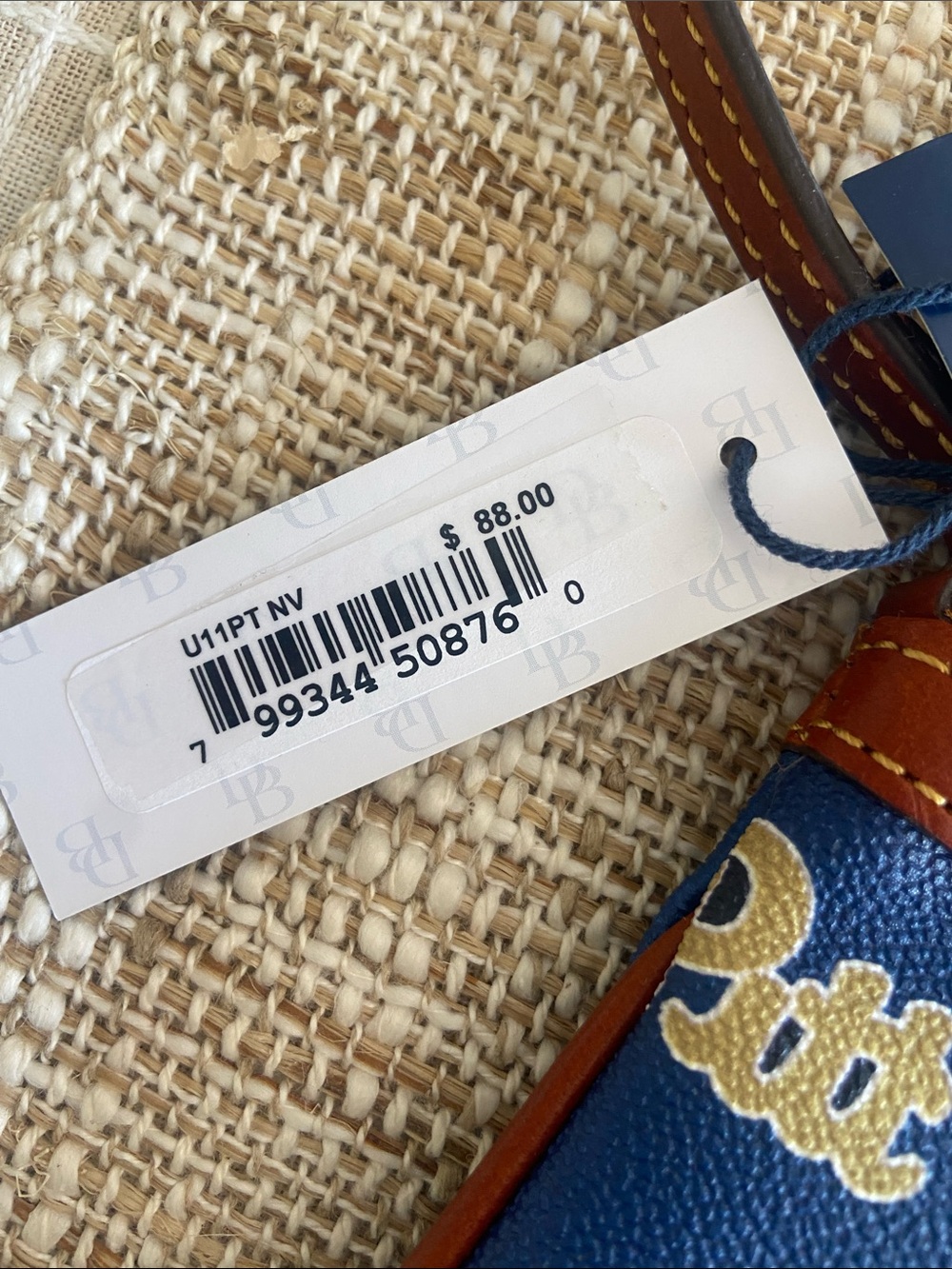 Dooney & Bourke “Pitt” wristlet with strap - NWT - Picture 3 of 7
